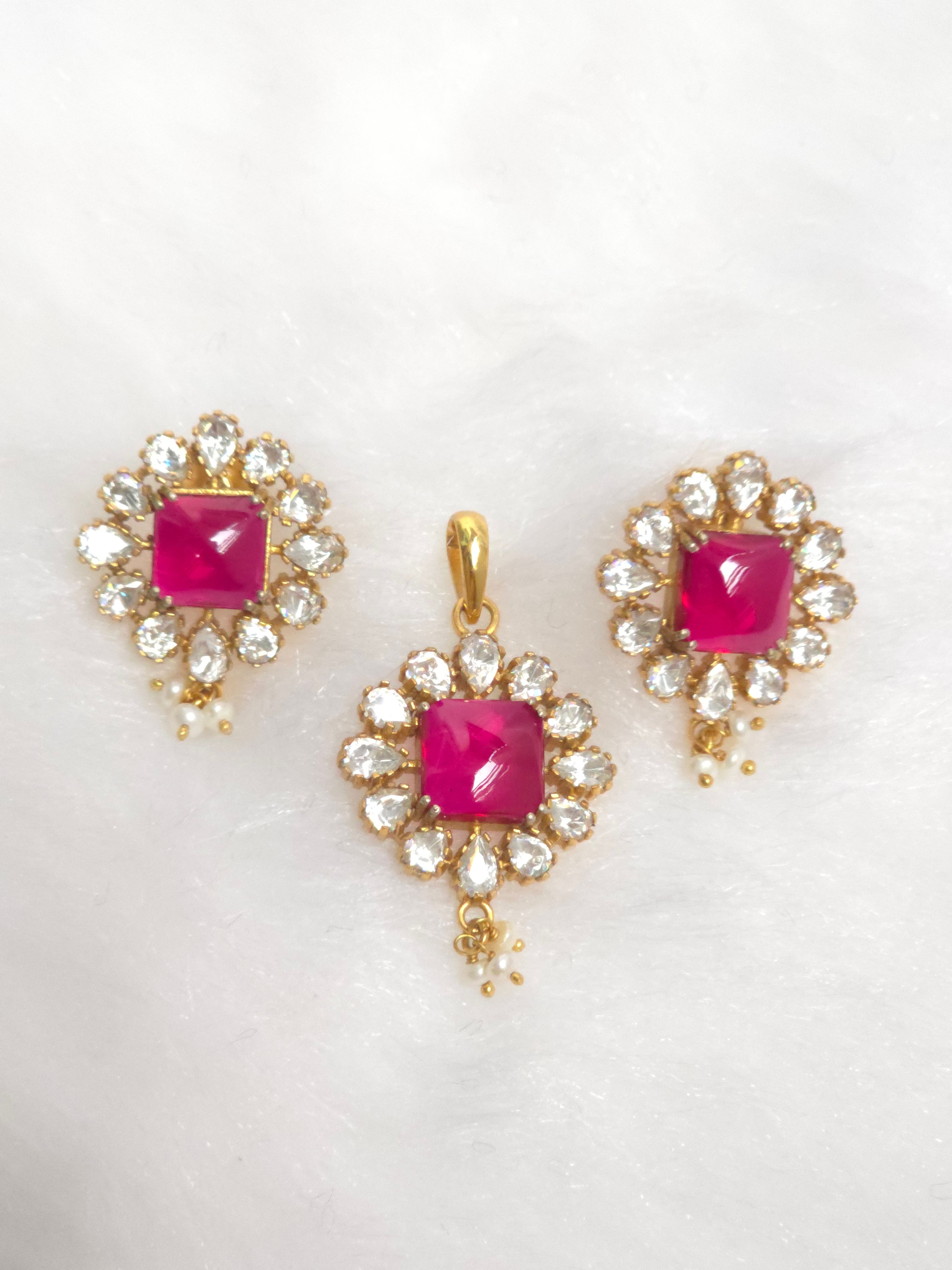 Rosy Glow Pendant Set