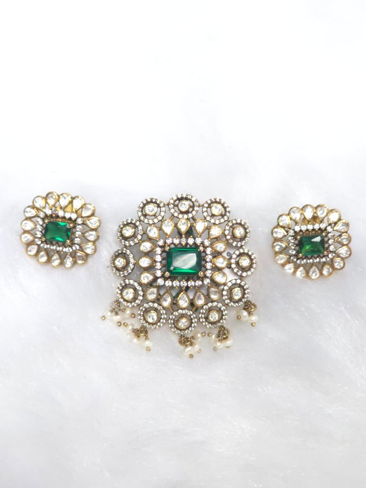 Hari Ratna Pendant Set