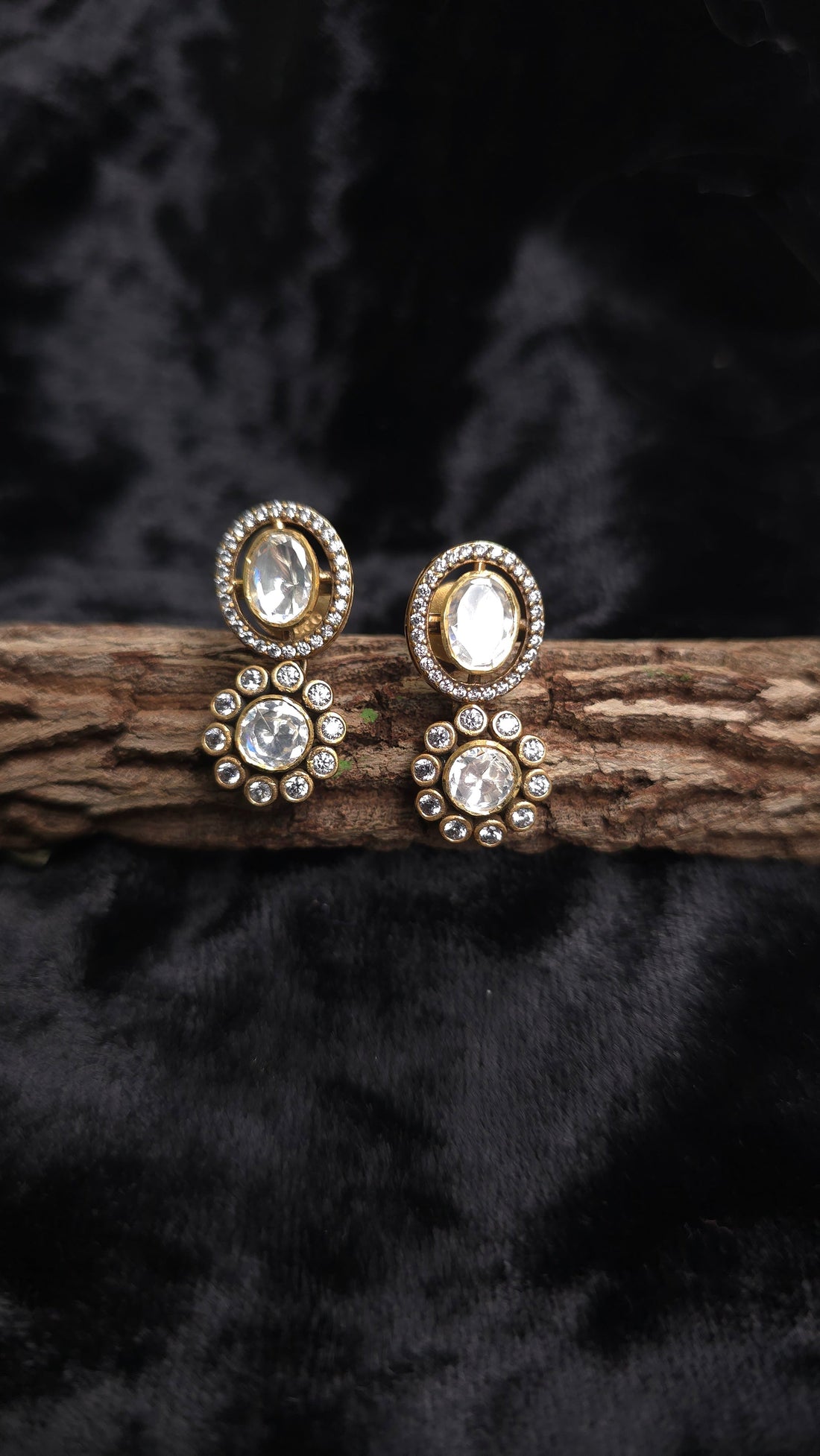 Royal Touch Earrings