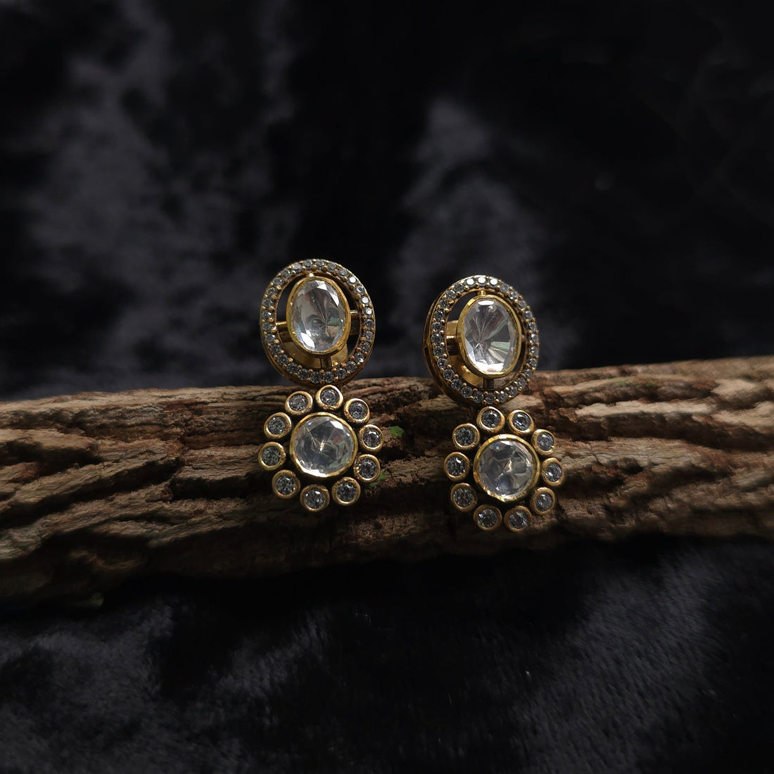 Royal Touch Earrings