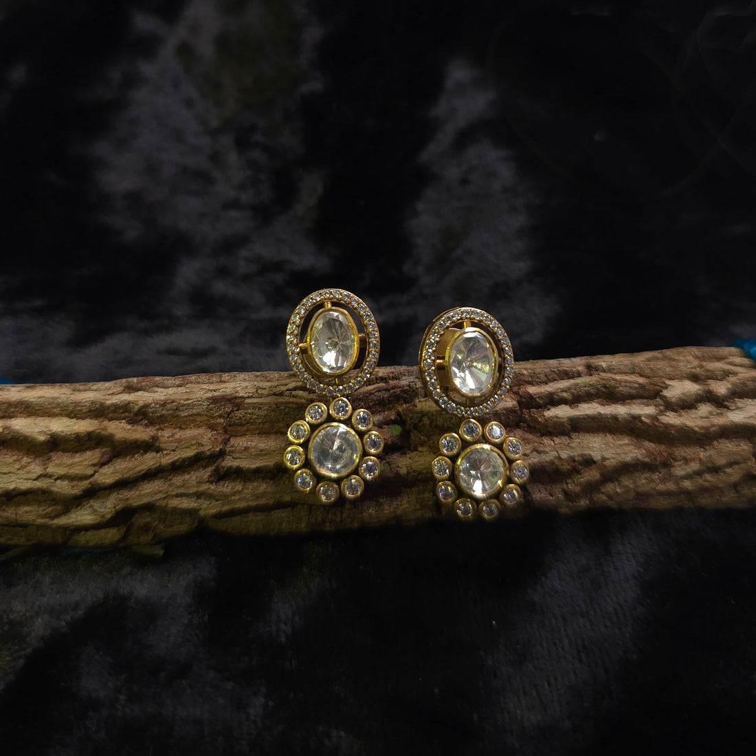 Royal Touch Earrings