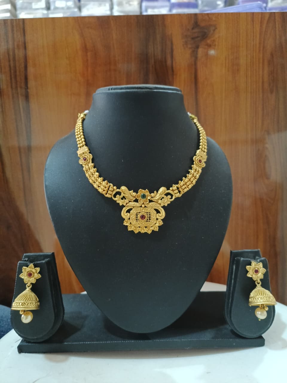 Gold necklace and earrings set